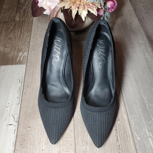 Wild Pair Black Striped Comfort Daliaa Knit Slip-On Women's Pumps Size 8M NWOT - Picture 2 of 16